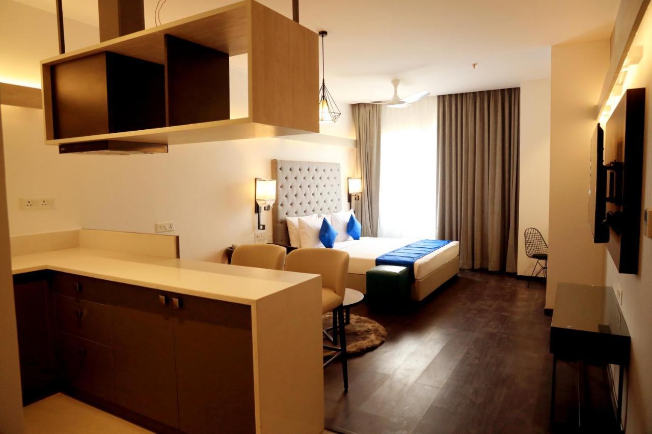 Hotel Deccan Serai Grande, Gachibowli, Haiderabad Buitenkant foto