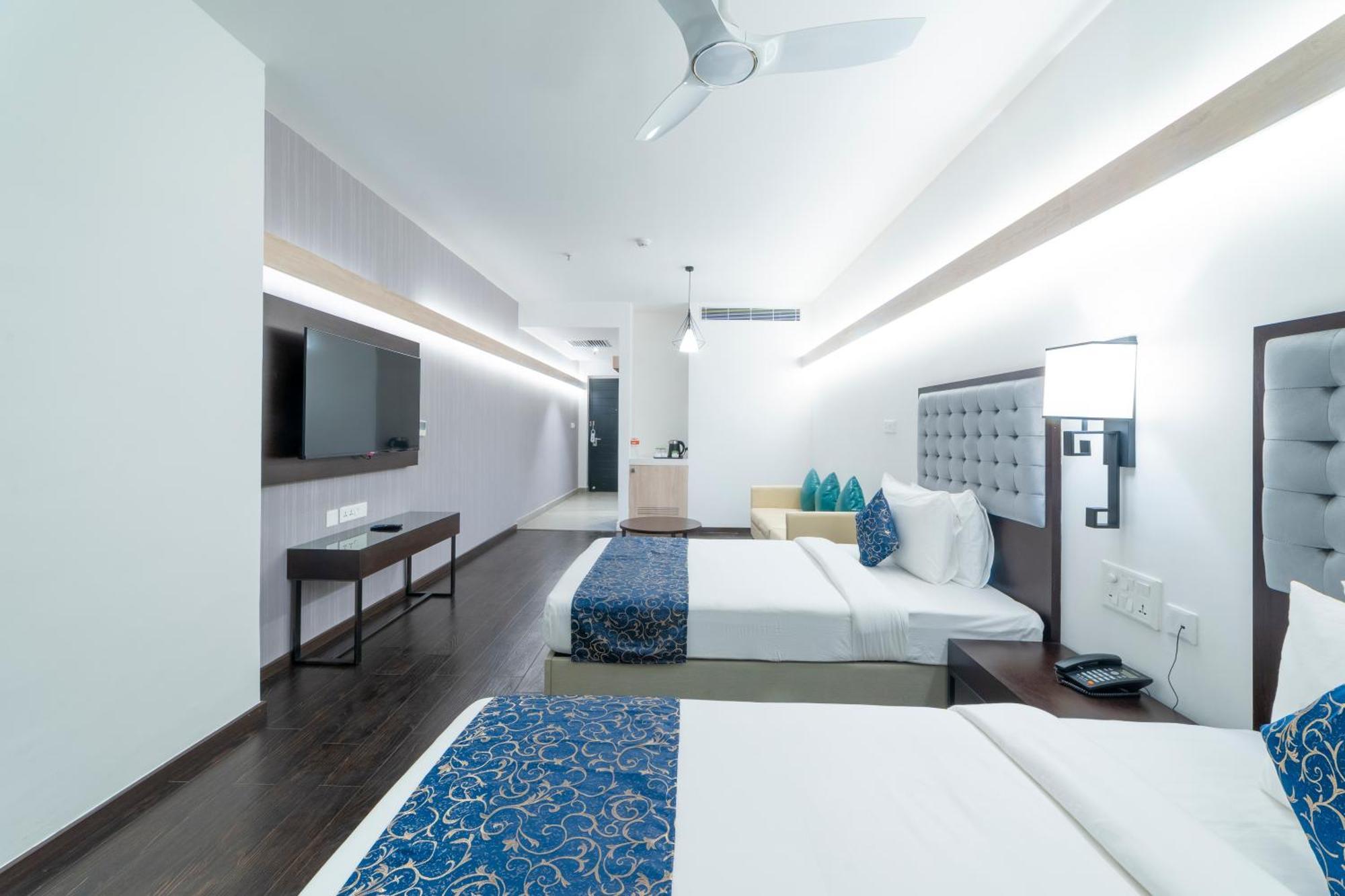 Hotel Deccan Serai Grande, Gachibowli, Haiderabad Buitenkant foto