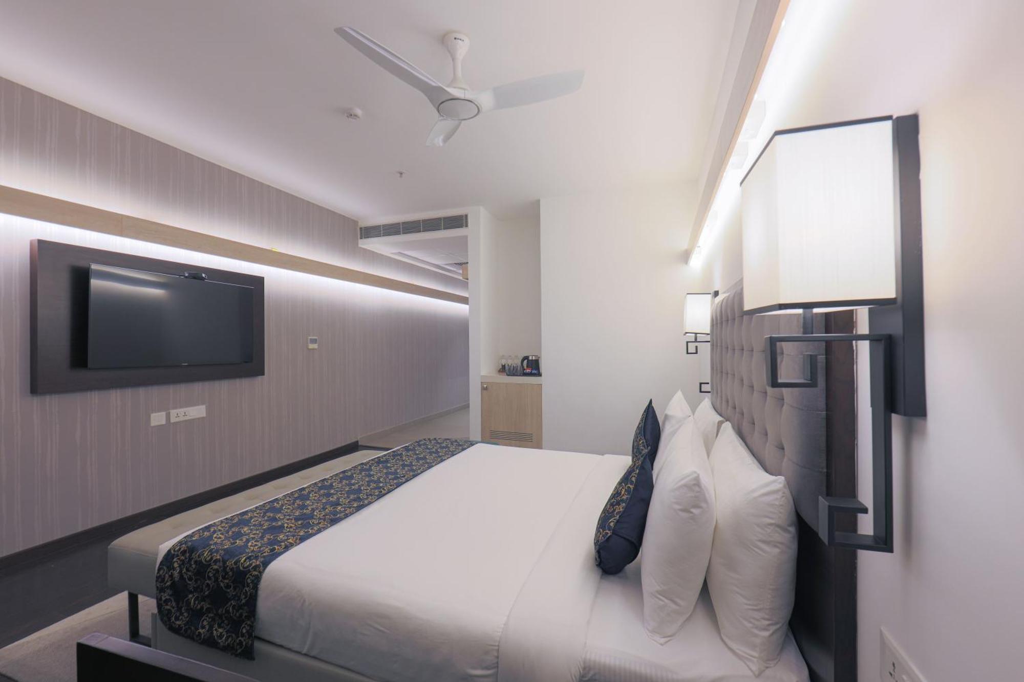 Hotel Deccan Serai Grande, Gachibowli, Haiderabad Buitenkant foto
